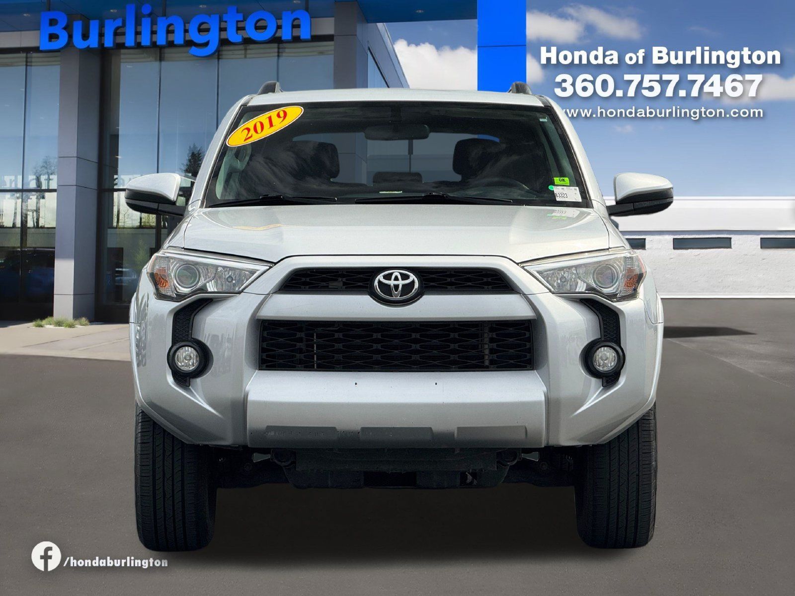Used 2019 Toyota 4Runner SR5 AWD/4WD image 10