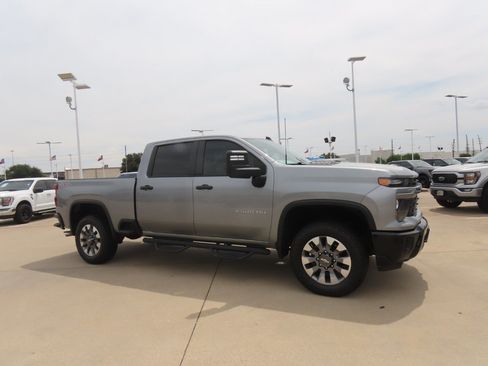 Used 2024 Chevrolet Silverado 2500 Custom w/ Custom Value Package AWD/4WD image 7