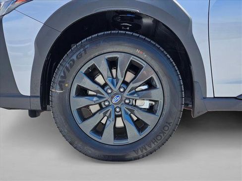 Certified 2025 Subaru Outback Onyx Edition XT w/ Popular Package #2 image 10