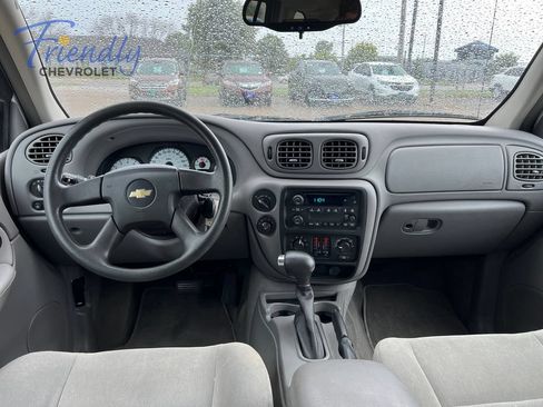 Used 2005 Chevrolet TrailBlazer LS w/ LS Preferred Equipment Group AWD/4WD image 17