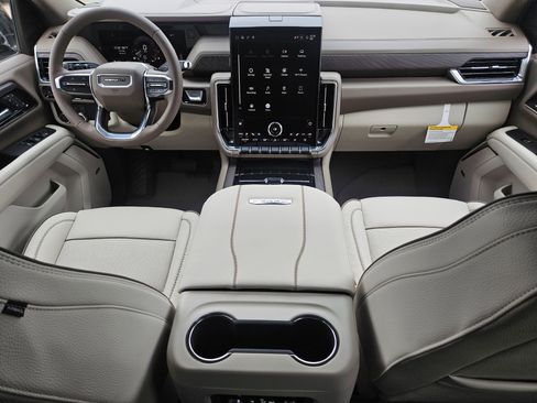 New 2026 GMC Yukon Denali w/ Sun & Power Step Package image 31