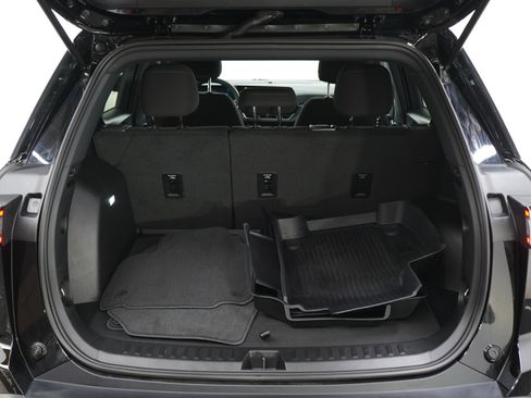 Used 2026 Chevrolet Equinox LT AWD/4WD image 9