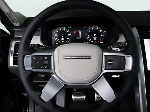 New 2025 Land Rover Discovery Metropolitan Edition image 66