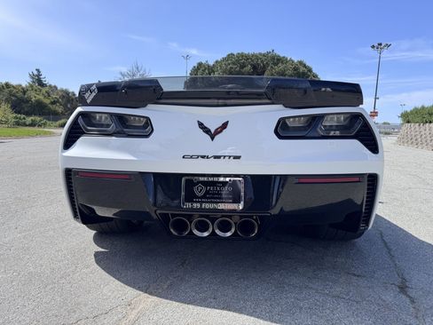 Used 2016 Chevrolet Corvette Z06 w/ 3LZ Preferred Equipment Group image 3