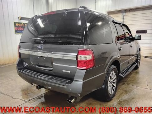Used 2016 Ford Expedition XLT AWD/4WD image 3