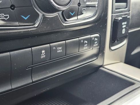 Used 2017 RAM 1500 Big Horn AWD/4WD image 25