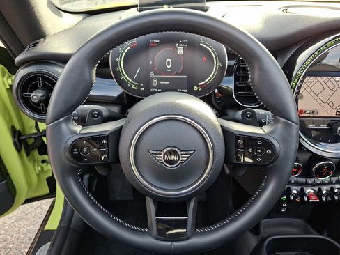 Used 2022 MINI Cooper S w/ Driver Assistance Package image 19