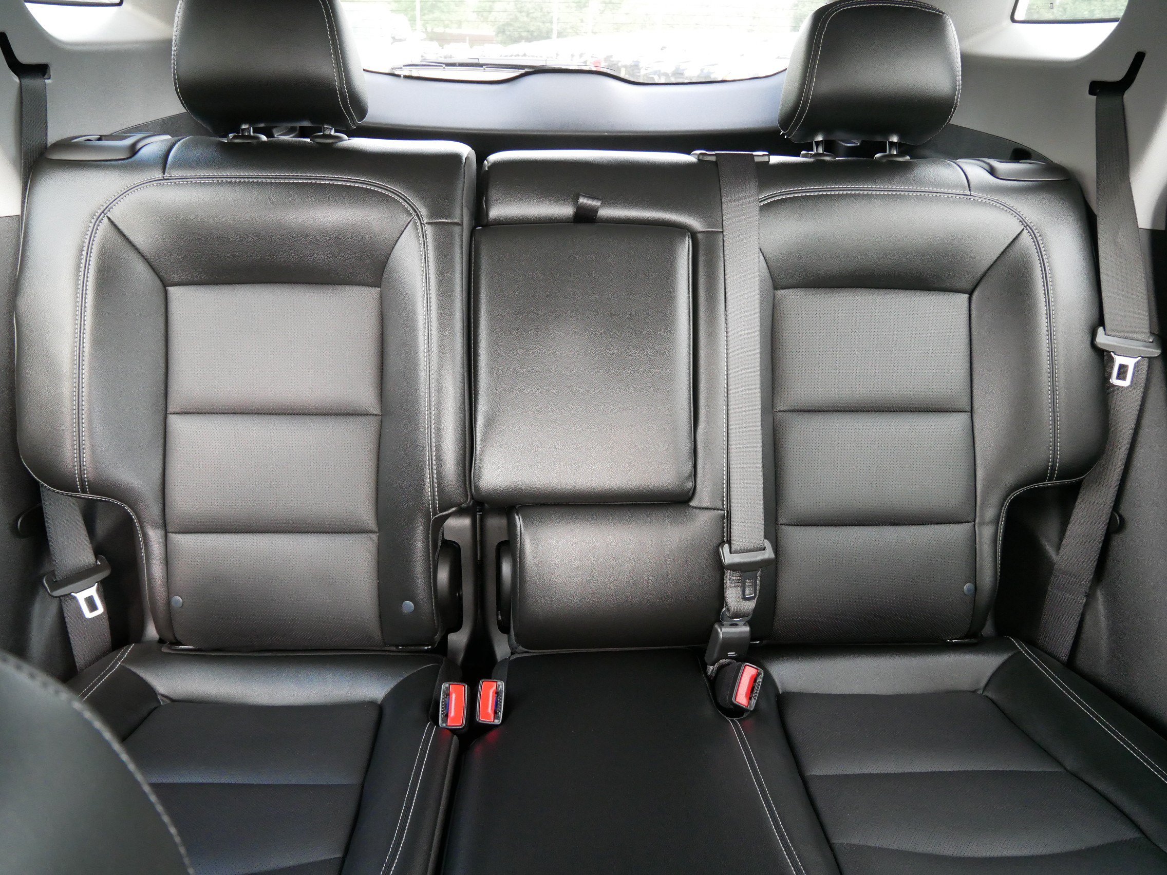 Used 2023 GMC Terrain SLT AWD/4WD image 13