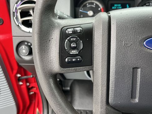 Used 2011 Ford F250 XLT w/ Camper Pkg image 18