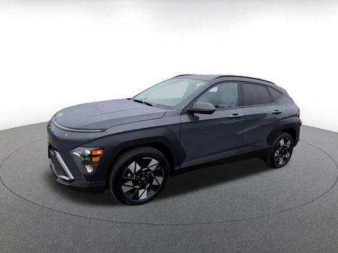 Used 2025 Hyundai Kona SEL image 8