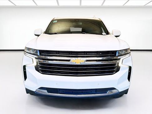 Used 2022 Chevrolet Suburban LT AWD/4WD image 2
