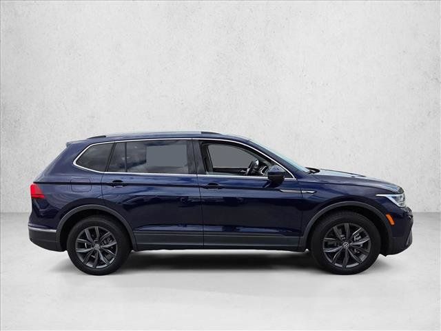 Used 2023 Volkswagen Tiguan SE FWD image 4