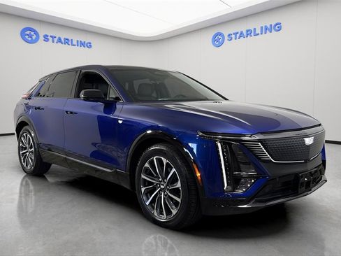 Used 2025 Cadillac Lyriq Sport image 13