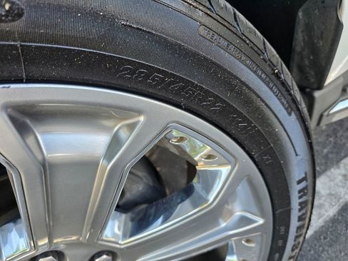 Used 2015 GMC Yukon SLE image 32