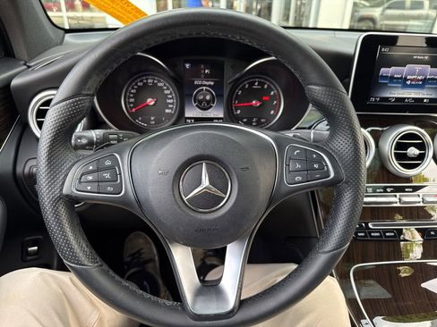 Used 2017 Mercedes-Benz GLC 300 image 27