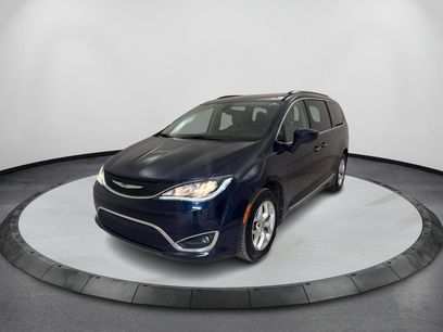 Used 2018 Chrysler Pacifica Touring-L Plus w/ Tire & Wheel Group