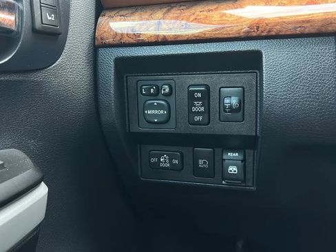 Used 2018 Toyota Tundra 1794 Edition image 32