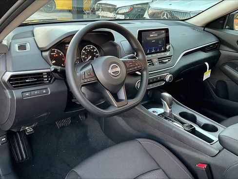 New 2025 Nissan Altima 2.5 S image 10