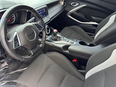 Used 2023 Chevrolet Camaro LT image 4