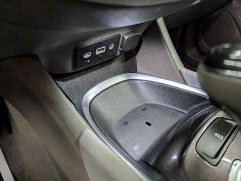 Used 2020 Chevrolet Malibu LT FWD image 21