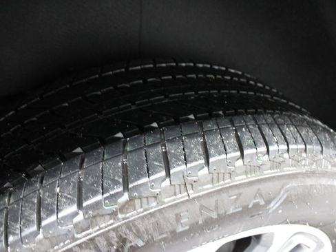 Used 2026 GMC Yukon Denali w/ Sun & Power Step Package AWD/4WD image 44