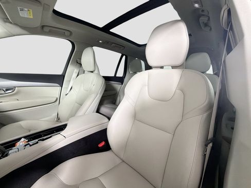 Certified 2024 Volvo XC90 B5 Core w/ Protection Package Premier AWD/4WD image 21