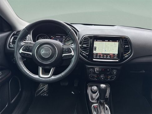 Used 2019 Jeep Compass Limited image 32