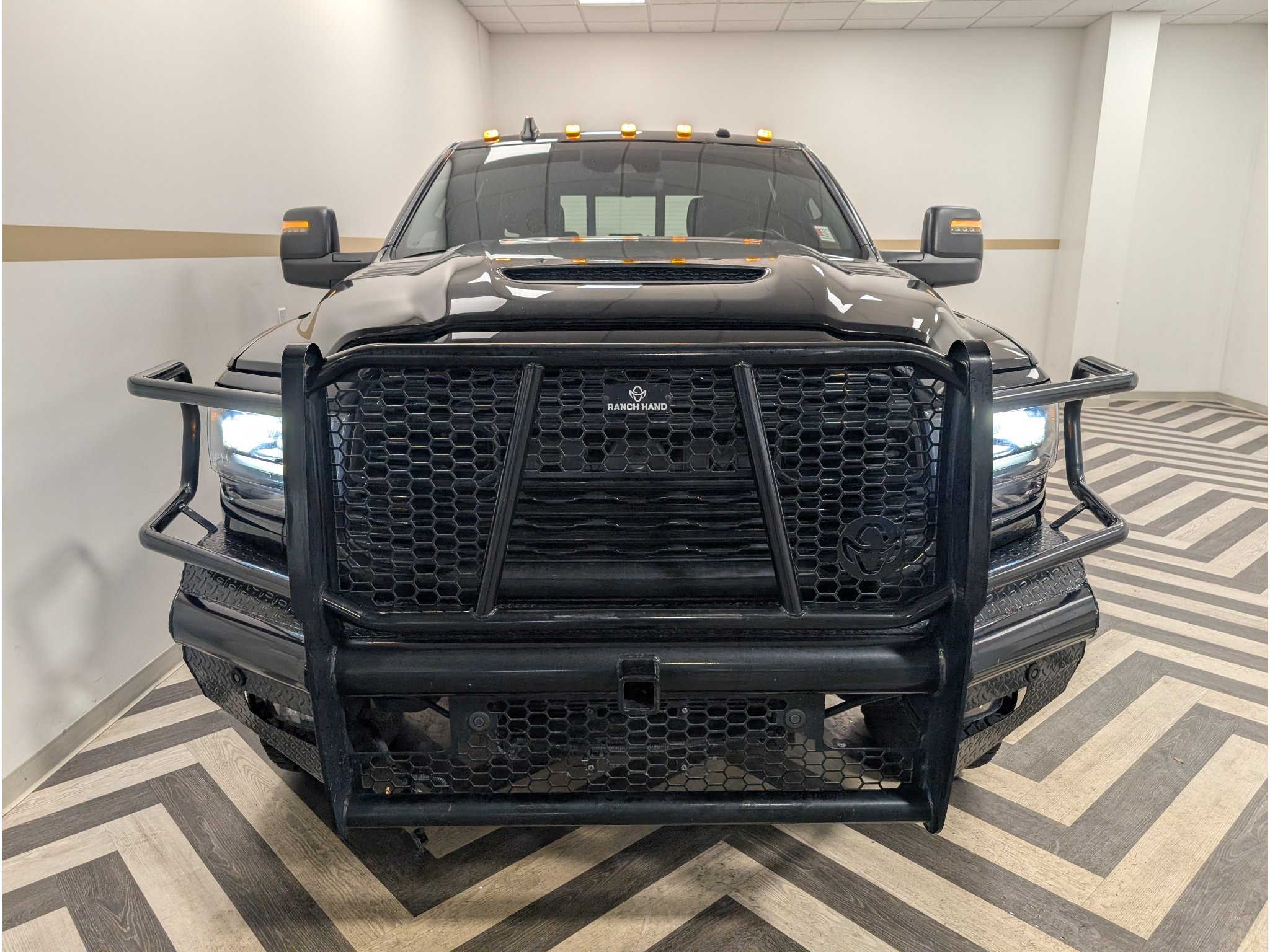 Used 2024 RAM 3500 Limited w/ Night Edition AWD/4WD image 28
