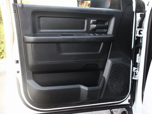 Used 2020 RAM 5500 Tradesman w/ Chrome Appearance Group image 19