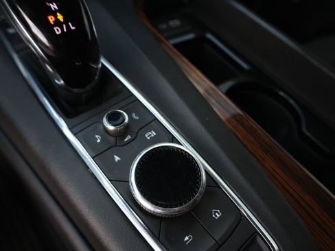 Used 2023 Cadillac Escalade ESV Premium Luxury AWD/4WD image 13