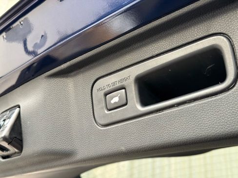 Used 2023 Honda Pilot EX-L image 10