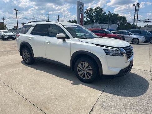 Certified 2024 Nissan Pathfinder SV AWD/4WD image 7