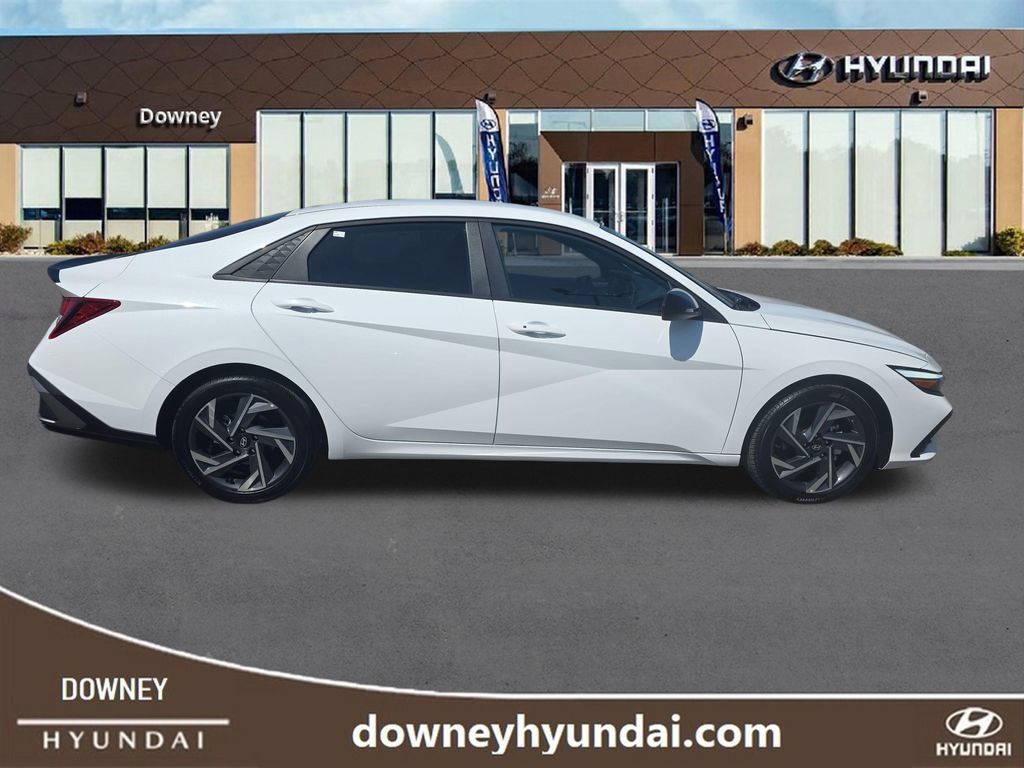 Used 2025 Hyundai Elantra Sport w/ Cargo Package FWD image 6