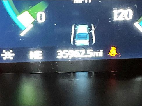 Used 2023 Ford F150 Lariat w/ Max Trailer Tow Package image 12