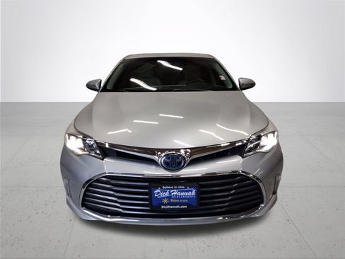 Used 2018 Toyota Avalon Limited w/ Carpet Mat Package FWD image 3