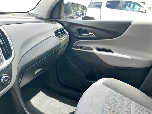 Used 2022 Chevrolet Equinox LT AWD/4WD image 3