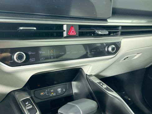 New 2026 Kia Sorento S w/ S Panoramic Sunroof Package image 23