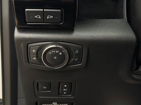 Used 2020 Ford F250 Lariat w/ Lariat Ultimate Package AWD/4WD image 25