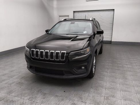 Used 2019 Jeep Cherokee Latitude Plus FWD image 15