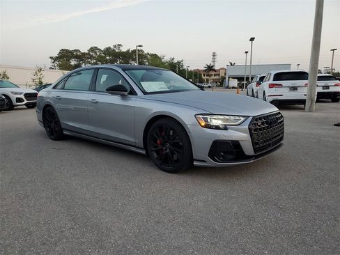 New 2025 Audi S8 4.0T image 2
