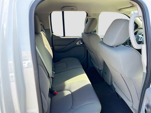 Used 2020 Nissan Frontier SV w/ Midnight Edition Floor Mats image 25