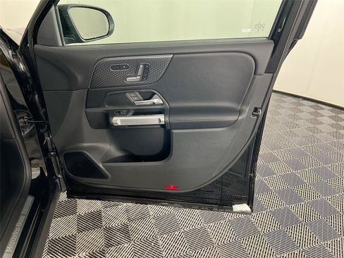 Certified 2026 Mercedes-Benz GLB 250 4MATIC image 26
