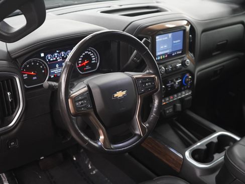 Used 2019 Chevrolet Silverado 1500 High Country w/ Z71 Off-Road Package AWD/4WD image 21