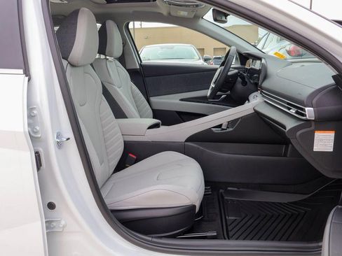 New 2026 Hyundai Elantra Limited image 8