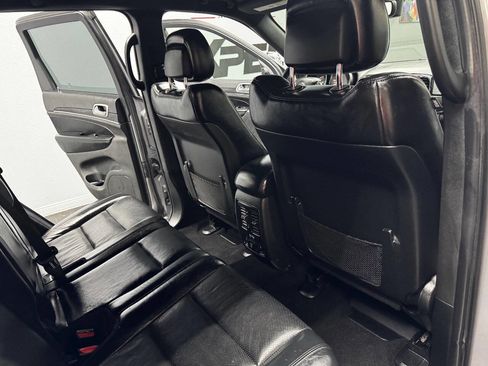 Used 2020 Jeep Grand Cherokee Limited w/ Luxury Group II image 49