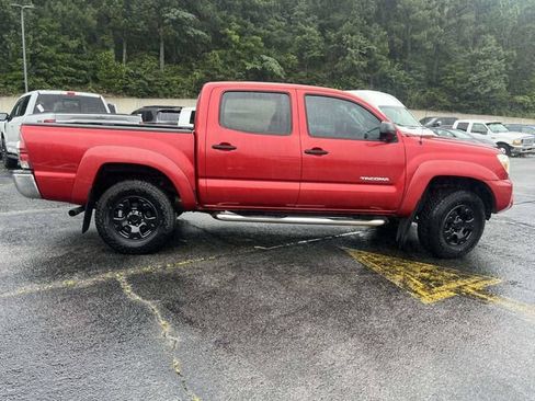 Used 2013 Toyota Tacoma 4x4 Double Cab w/ SR5 Pkg image 2