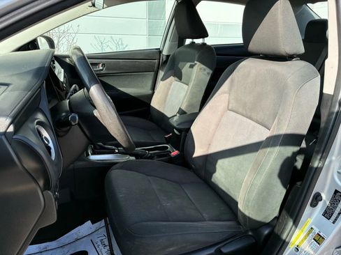 Used 2018 Toyota Corolla L image 10