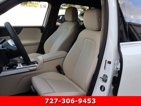 Certified 2025 Mercedes-Benz GLB 250 image 2