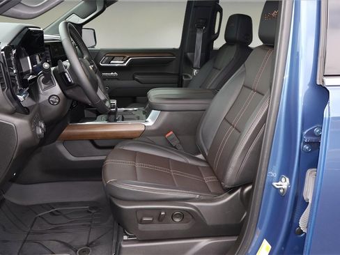 Used 2024 Chevrolet Silverado 1500 High Country image 9