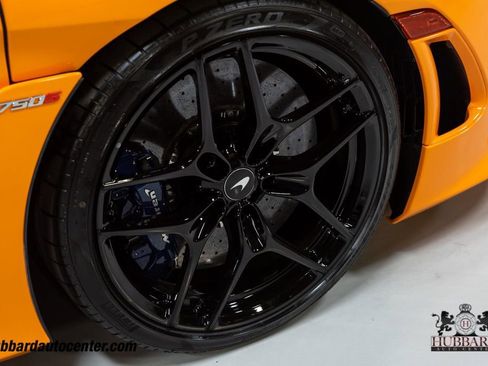 Used 2024 McLaren 750S Spider image 40